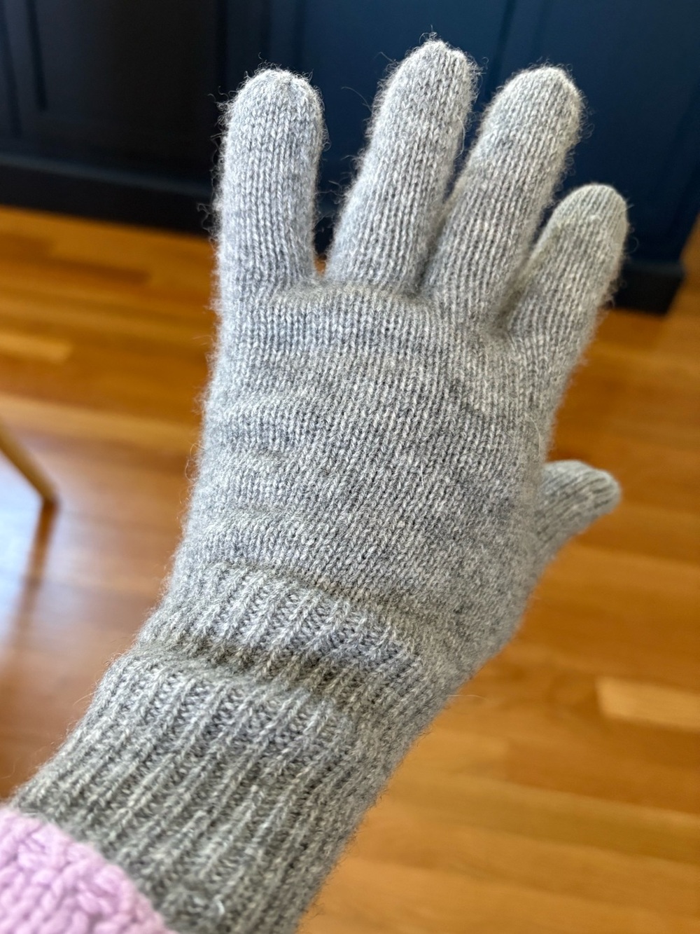 Quince women's knit wool gloves in heather gray